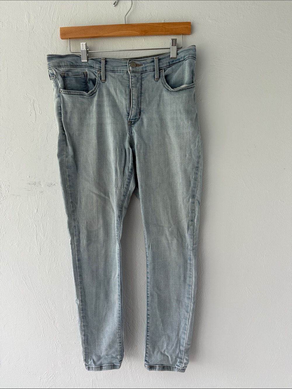Levi's Light Blue Skinny Jeans - Faded Wash